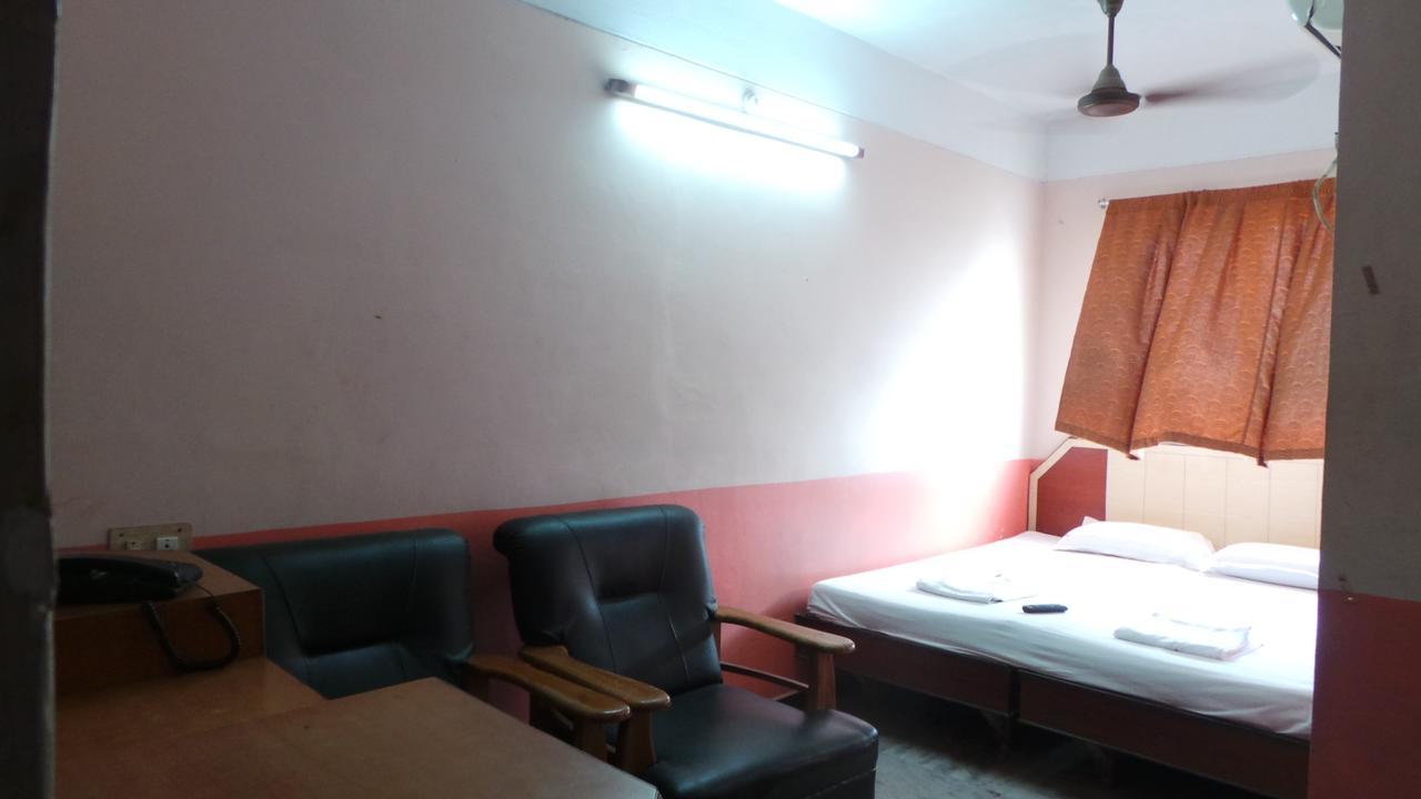 M.P.M. Guest House Puduccseri Kültér fotó